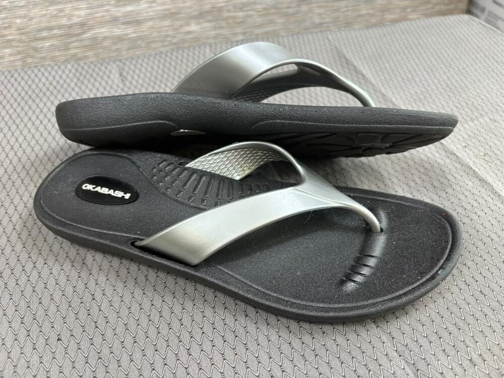 Okabashi Flip Flops Sandals Womens Size M/L (8-9) Silver Black Summer Beach